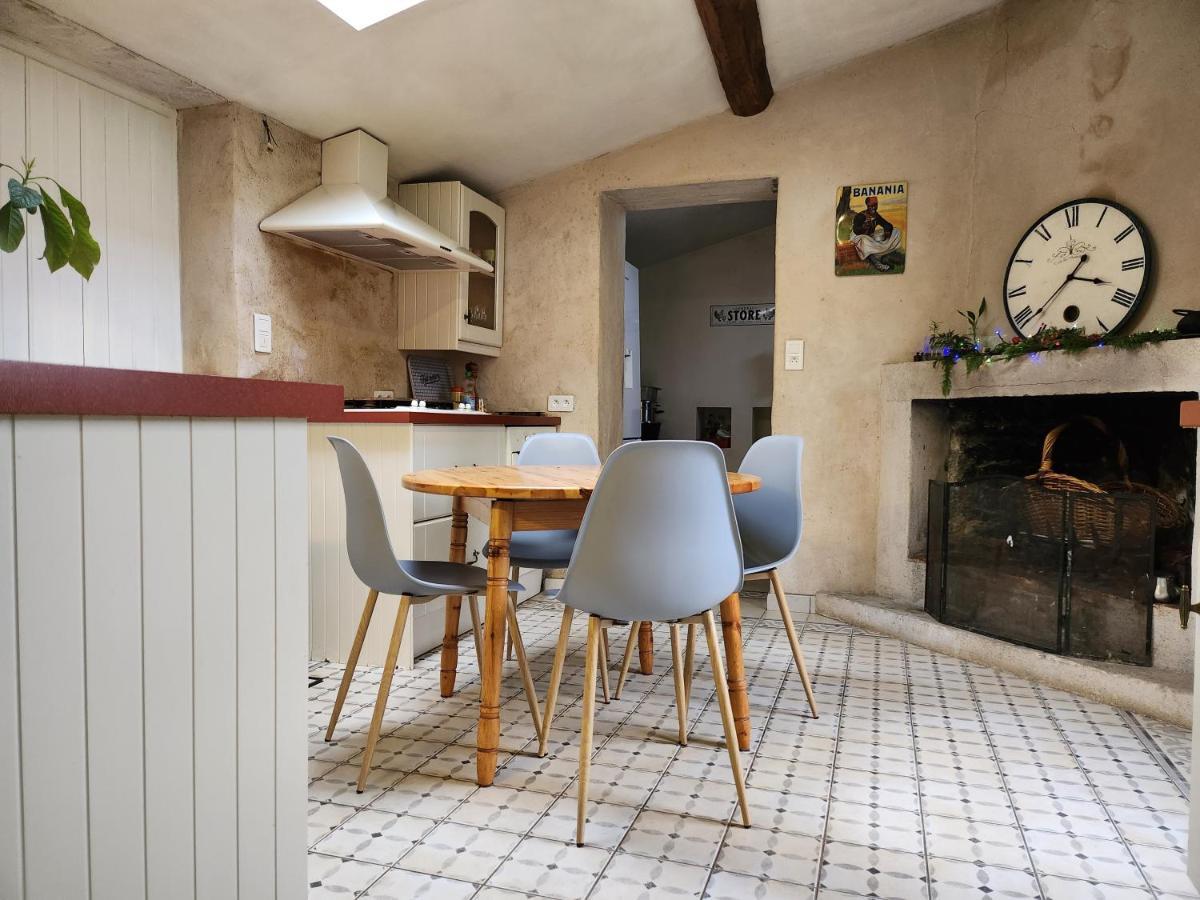 Maison Chaleureuse Et Familiale. Nalliers  Buitenkant foto
