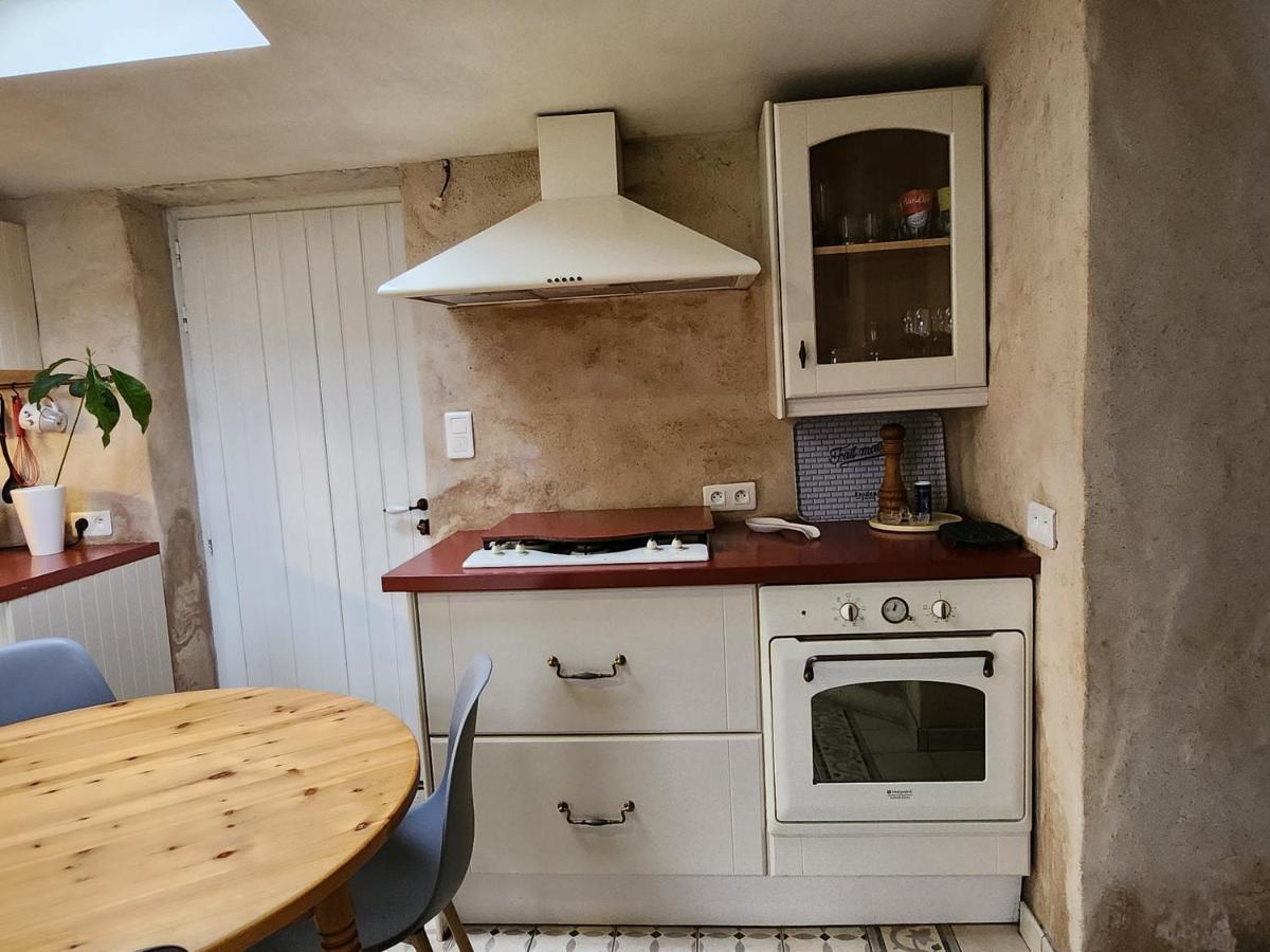 Maison Chaleureuse Et Familiale. Nalliers  Buitenkant foto